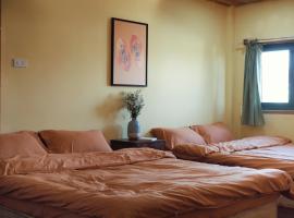 Nhà Đậu Homestay Măng Đen - 75 Võ Thị Sáu，位于Kon Plong的公寓式酒店