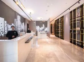 合肥淮河路步行街明光路地铁站亚朵酒店