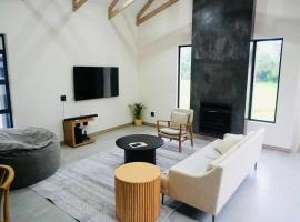 Wabi Sabie River House - Sabi River Eco Estate，位于雾观的酒店