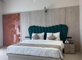 The Celebration Hotel and Resort，位于Dausa的酒店