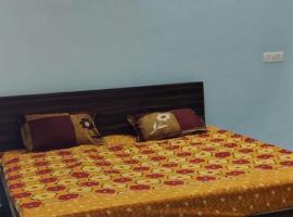 Hotel Radha palace & marriage garden，位于Sehore的酒店