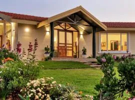 SaffronStays Coonoor Canvas