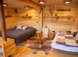 Land Alm Wellness Lodge mit Sauna，位于Nohra的酒店