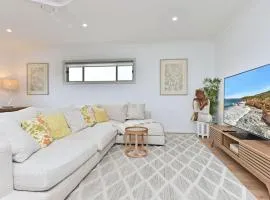 Finns at Caves Beach Resort