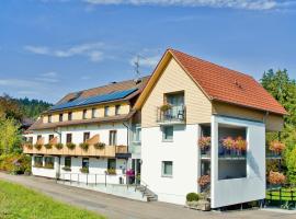 Landhotel Karin，位于弗罗伊登施塔特的酒店