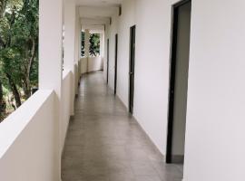 Del Río hotel，位于El Tamarindo的酒店