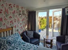 Flower Garden Studio in Sheringham-Cycle friendly