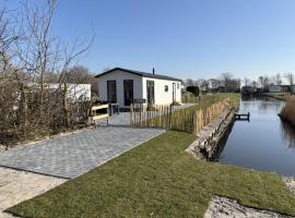 Chalet Lutafaro near beach Petten，位于佩滕的酒店