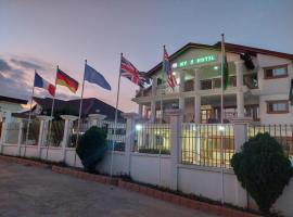 My5 Hotel，位于库马西的酒店