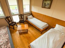 Hotelik- MOSIR Nowe Miasto Lubawskie，位于卢巴瓦新城的酒店
