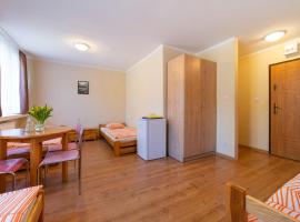 Sława Family Resort Pokoje，位于Lubiatów的酒店