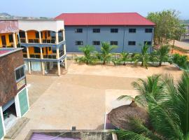 Passion Base Hotel，位于Berekuso的酒店