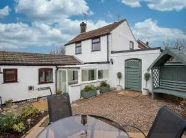 Crossways Cottage by Winterton Cottages