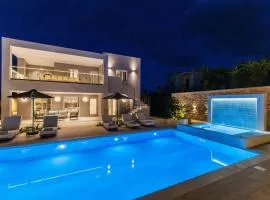 Villa Serenity by PosarelliVillas