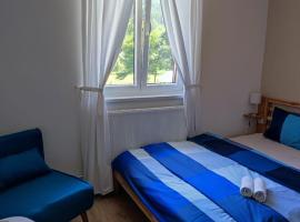 Lávka 222 Chocerady，位于克赛拉迪的酒店