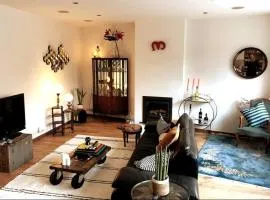 Stylish & Spacious Flat viewing the Lovely MAS