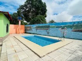 Casa com piscina no moka para o Natal