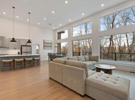 Chalet Soléa by Rendez-Vous Mont- Tremblant，位于La Conception的酒店