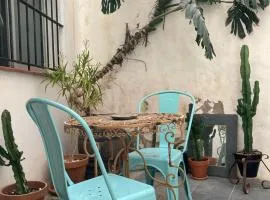 Charming Studio with Private Patio in Old Town