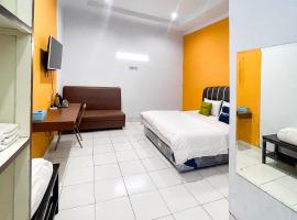 Urbanview Hotel Grand Seven One Manna，位于Manna的酒店