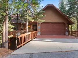 Arrowhead Treehouse Delight and Theater & Game Room!