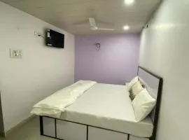 Meenakshi Guest House