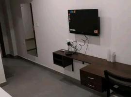 Hotel EAST INTERNATIONAL，位于Tinsukia的酒店