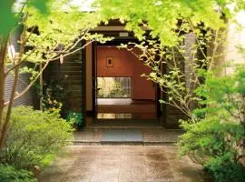 Yufuin Onsen Ryokan Hananomai
