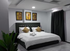 Fields Hotel Carousel，位于Malabañas的酒店
