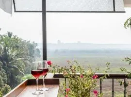 Casa De Solares- New 2BHK Apartment with Pool Candolim