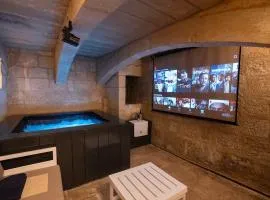 Birgu Boutique Stay Private Hot Tub & Cinema
