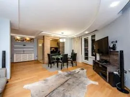Sofia Luxury 3-Bed Penthouse Apartment Sleeps 6