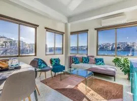 Unique Apartment Xemxija Bay 2Bedroom, 5m to Sea