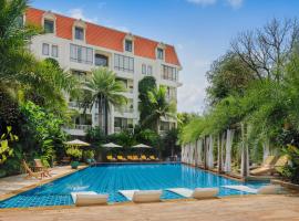 Palace Gate Hotel & Resort By EHM，位于金边的酒店