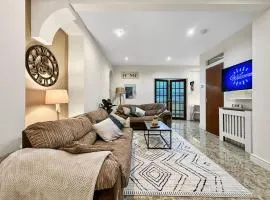 3 bed home in Tonypandy with Balcony View Room