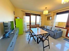 Sunny Ap in Golf Complex Lighthouse，位于巴尔奇克的酒店