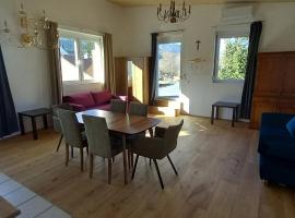 Gästewohnung "Vinothèque Laroche im Piestingtal"，位于Markt Piesting的酒店