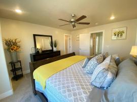 Kanab Family condo with yard & Hot Tub Close to Zion，位于卡纳布的酒店