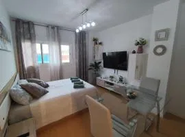 Mini Estudio LOVELY SEVILLA con baño compartido