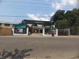 Sanford Hotel & Restaurant Colombo，位于瓦特勒的酒店