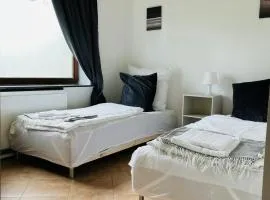 Praktisches 3-Zimmer Budget-Apartment mit 4 Einzelbetten in Hamburg-Harburg