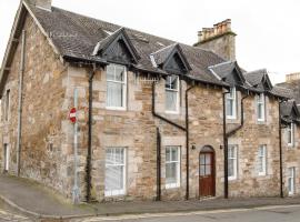 Taigh Oisean 4 Birnam Place Pitlochry，位于皮特洛赫里的酒店