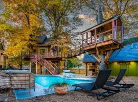 Tree Cabin in Bentonville