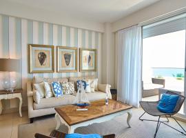 Escape Beachfront Condo at Las Olas in Juan Dolio，位于La Puntica de Juan Dolio的酒店