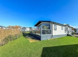 Stunning 6 Berth Lodge With Decking At Manor Park In Hunstanton Ref 23064K