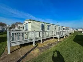 Lovely 8 Berth Caravan In Skegness With Free Wi-Fi, Ref 96023D