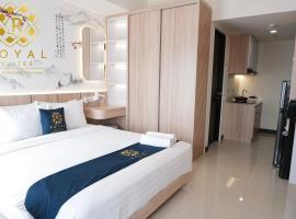 Royal Suites Jumbo Studio 29SQ - Citra Plaza Nagoya，位于Jodoh的酒店