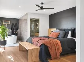 Warrawindi Escapes
