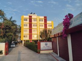 SNP HOUSE, Airport Hotel Restaurants，位于Dabok的酒店