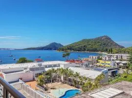 Backpackers Waterfront Stay at Shoal Bay Stayz with Dave Stays